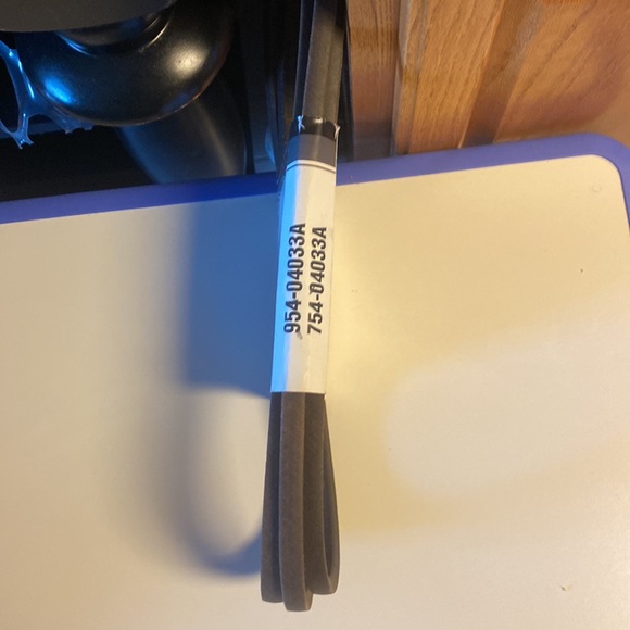 Genuine Parts Troy-Bit/ Cub Cadet 42 inch deck belt 954-04033A - Picture 4 of 4